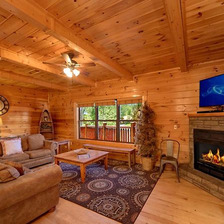 Misty Mountain Lodge Holiday Home Gatlinburg Eksteriør bilde