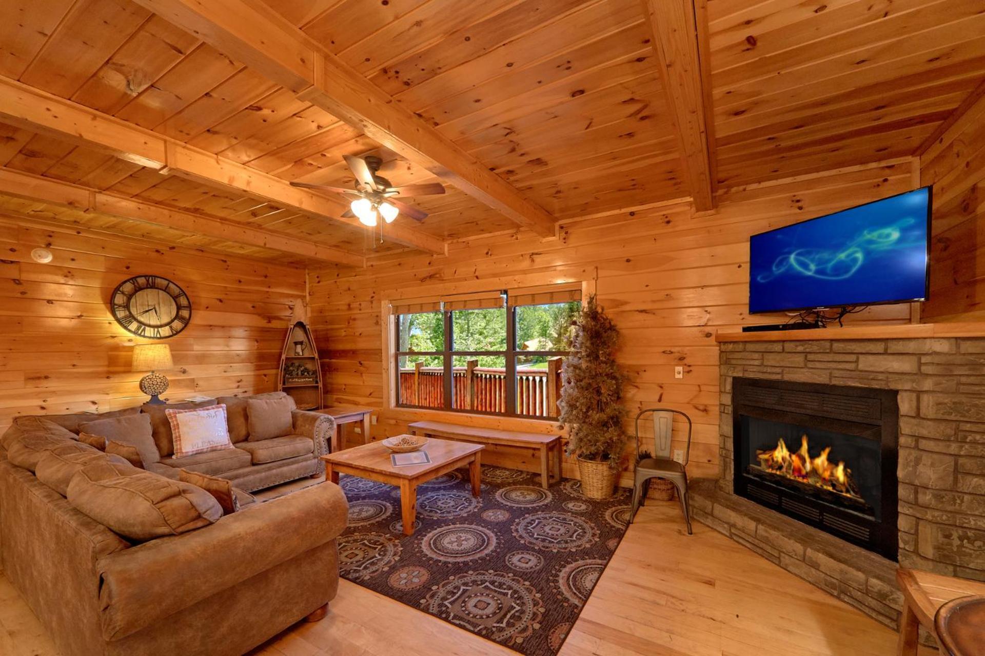 Misty Mountain Lodge Holiday Home Gatlinburg Eksteriør bilde